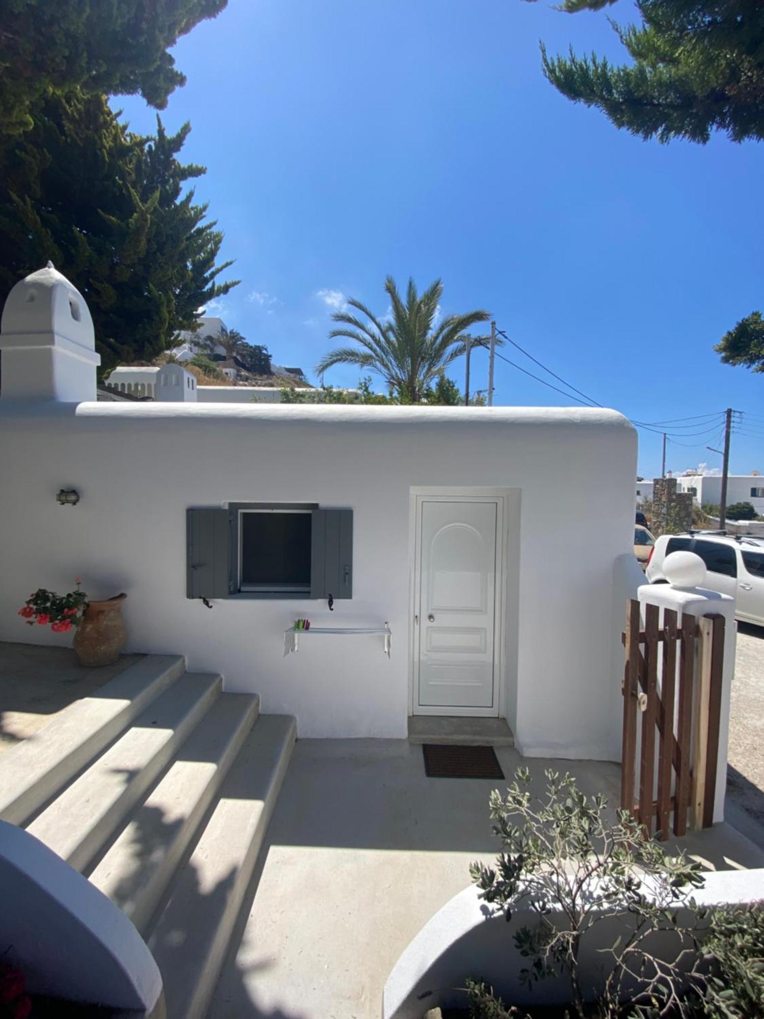 Mykonos 1001 *